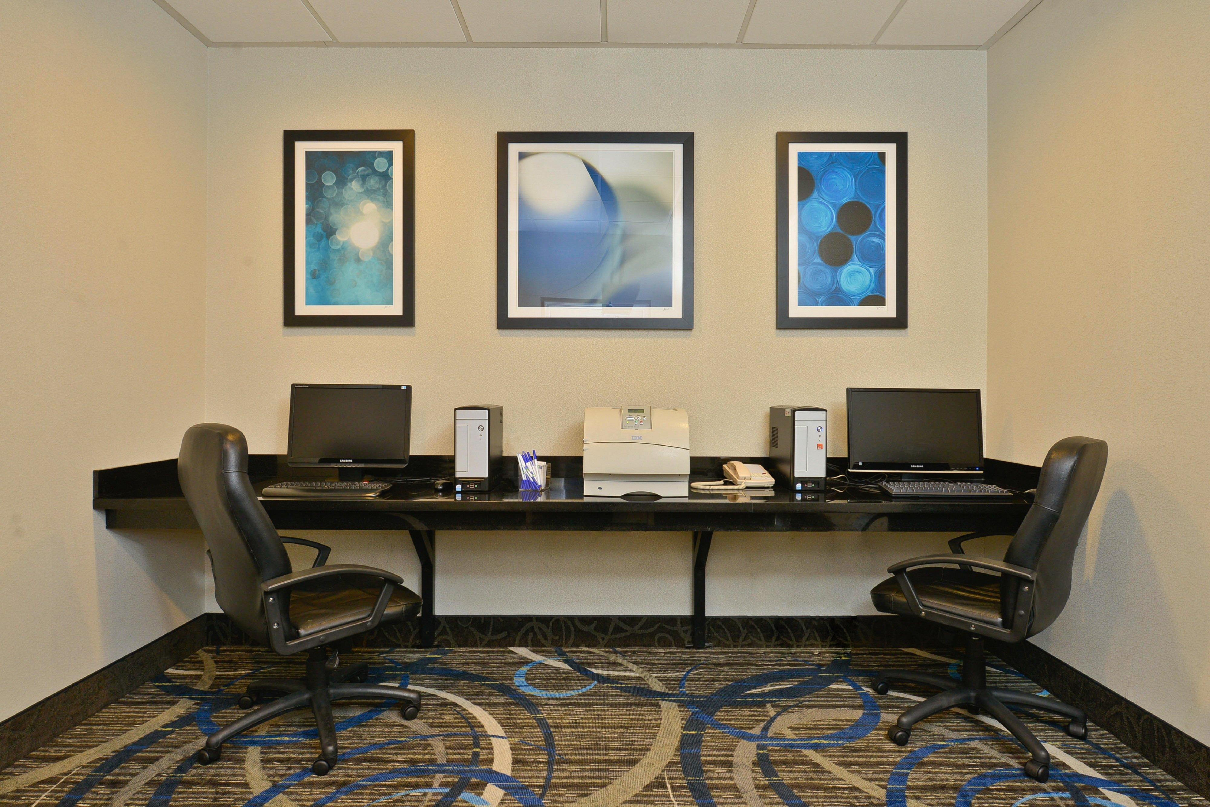 Holiday Inn Express & Suites Tacoma South - Lakewood By Ihg Dış mekan fotoğraf