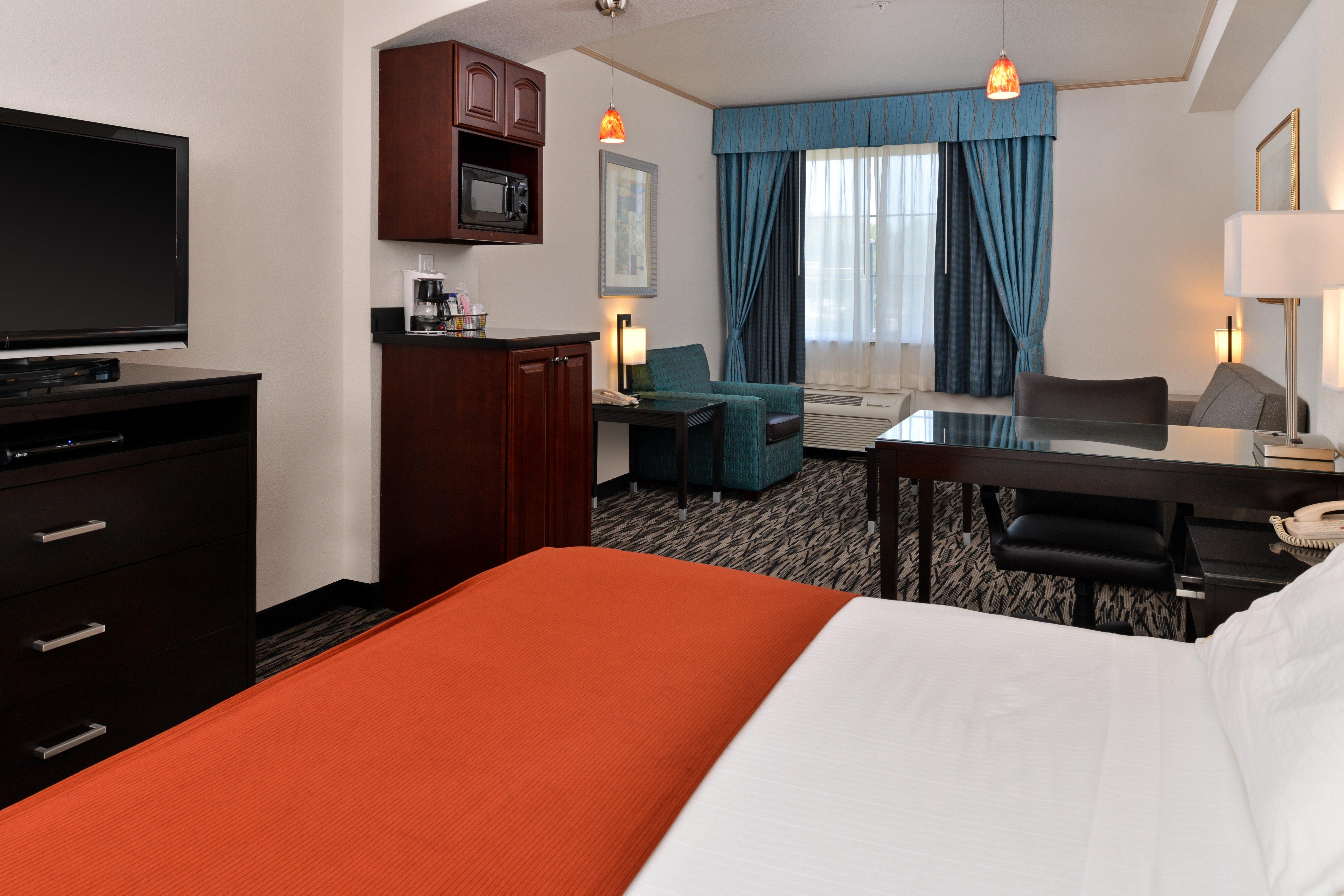 Holiday Inn Express & Suites Tacoma South - Lakewood By Ihg Dış mekan fotoğraf