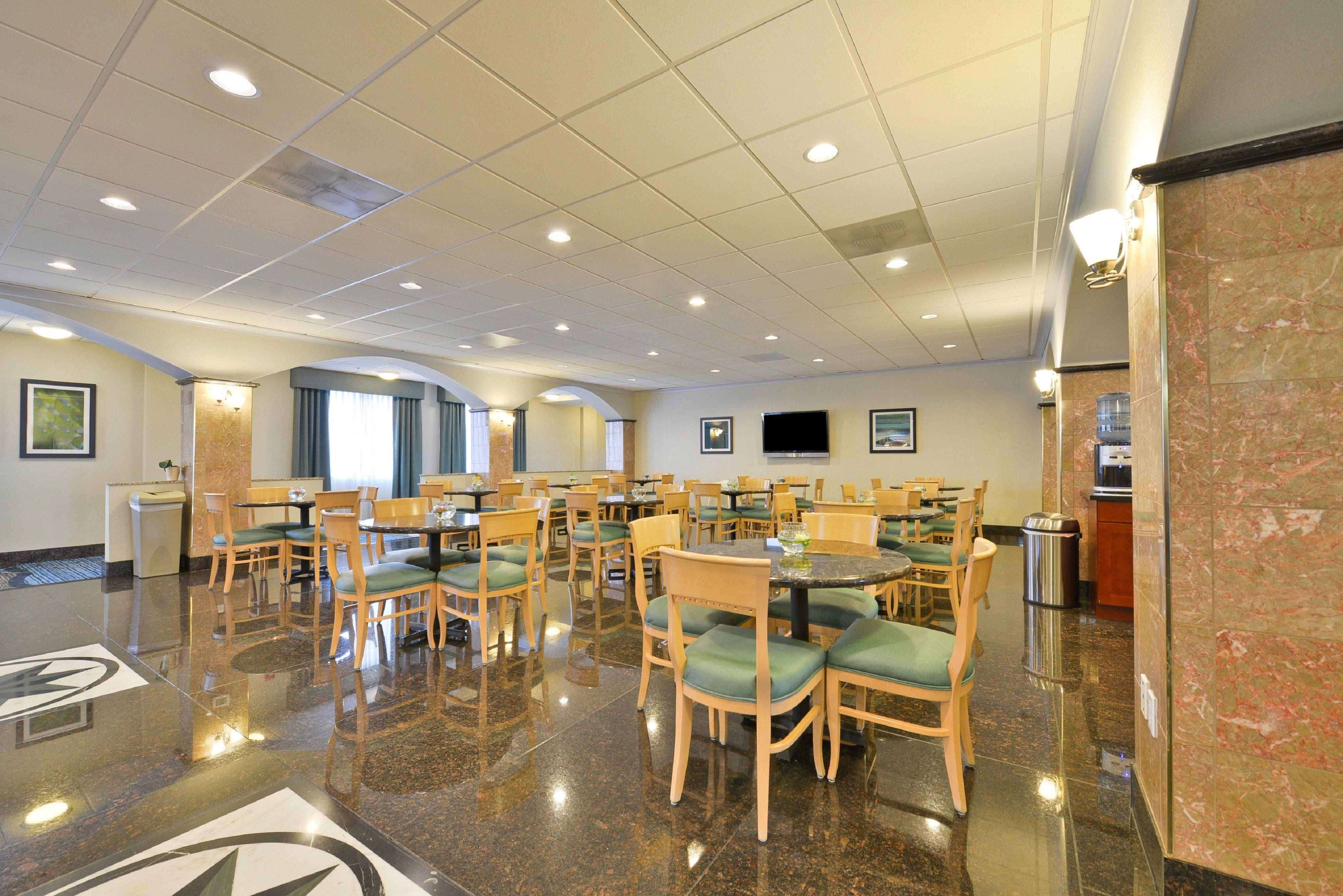 Holiday Inn Express & Suites Tacoma South - Lakewood By Ihg Dış mekan fotoğraf