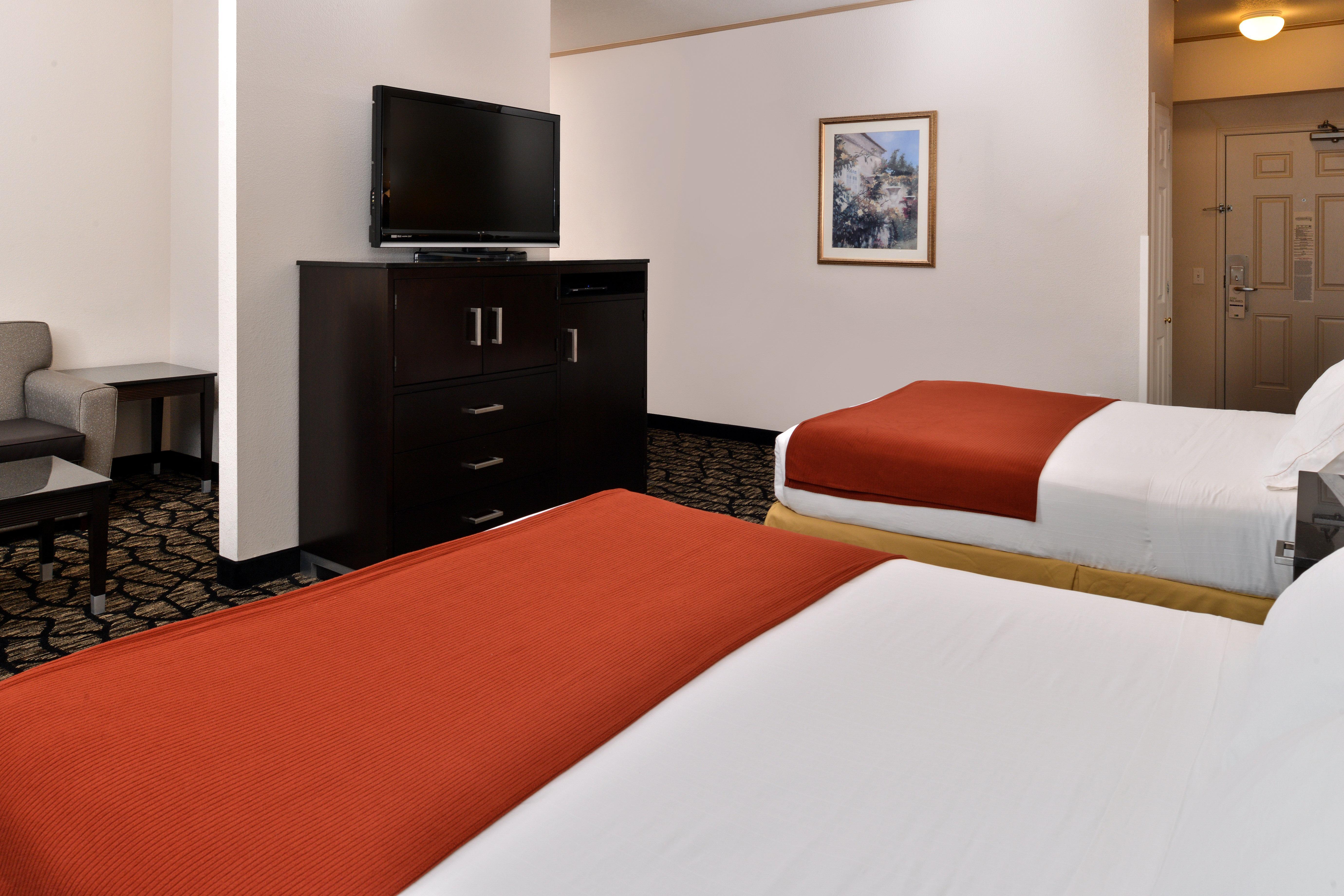 Holiday Inn Express & Suites Tacoma South - Lakewood By Ihg Dış mekan fotoğraf