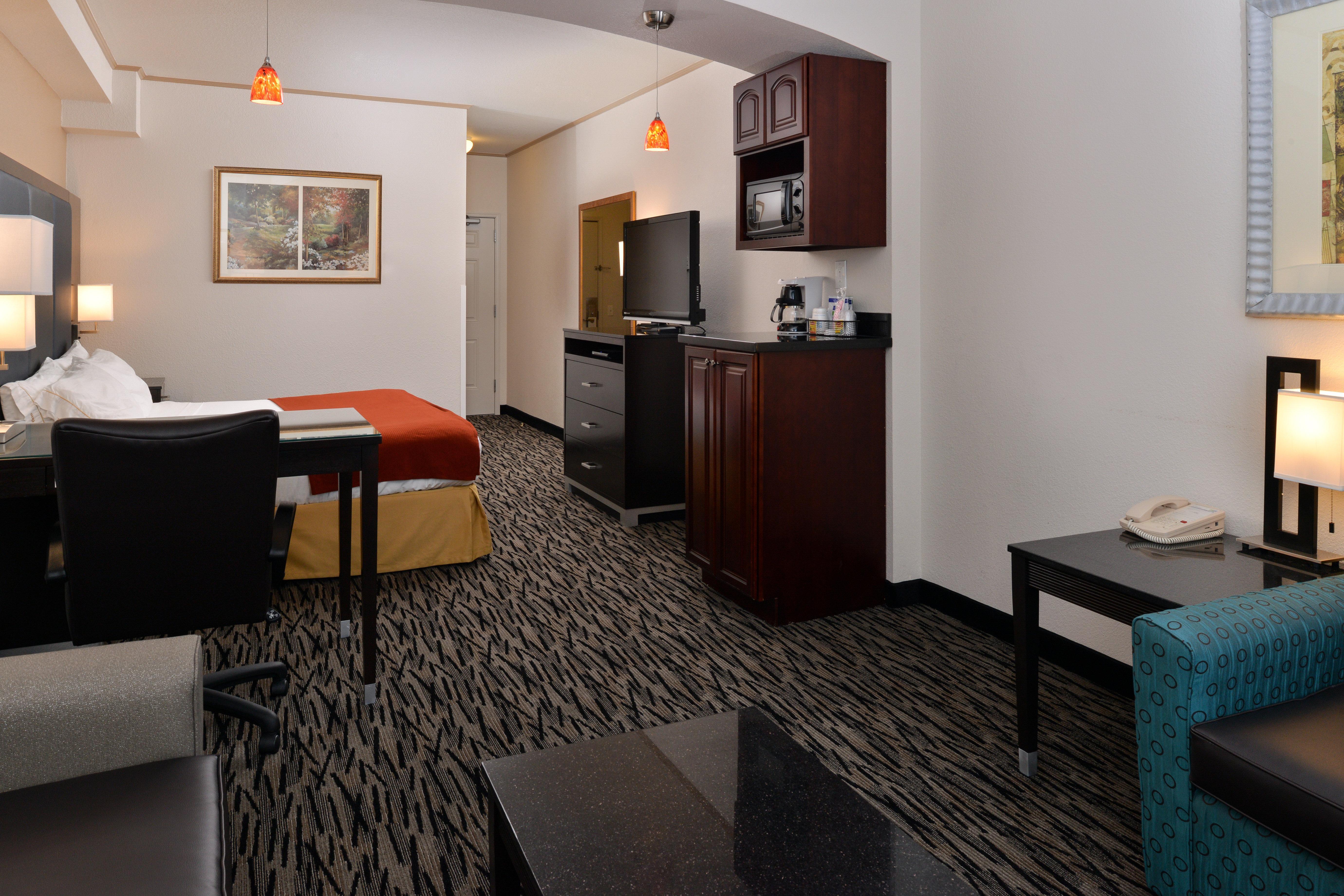 Holiday Inn Express & Suites Tacoma South - Lakewood By Ihg Dış mekan fotoğraf