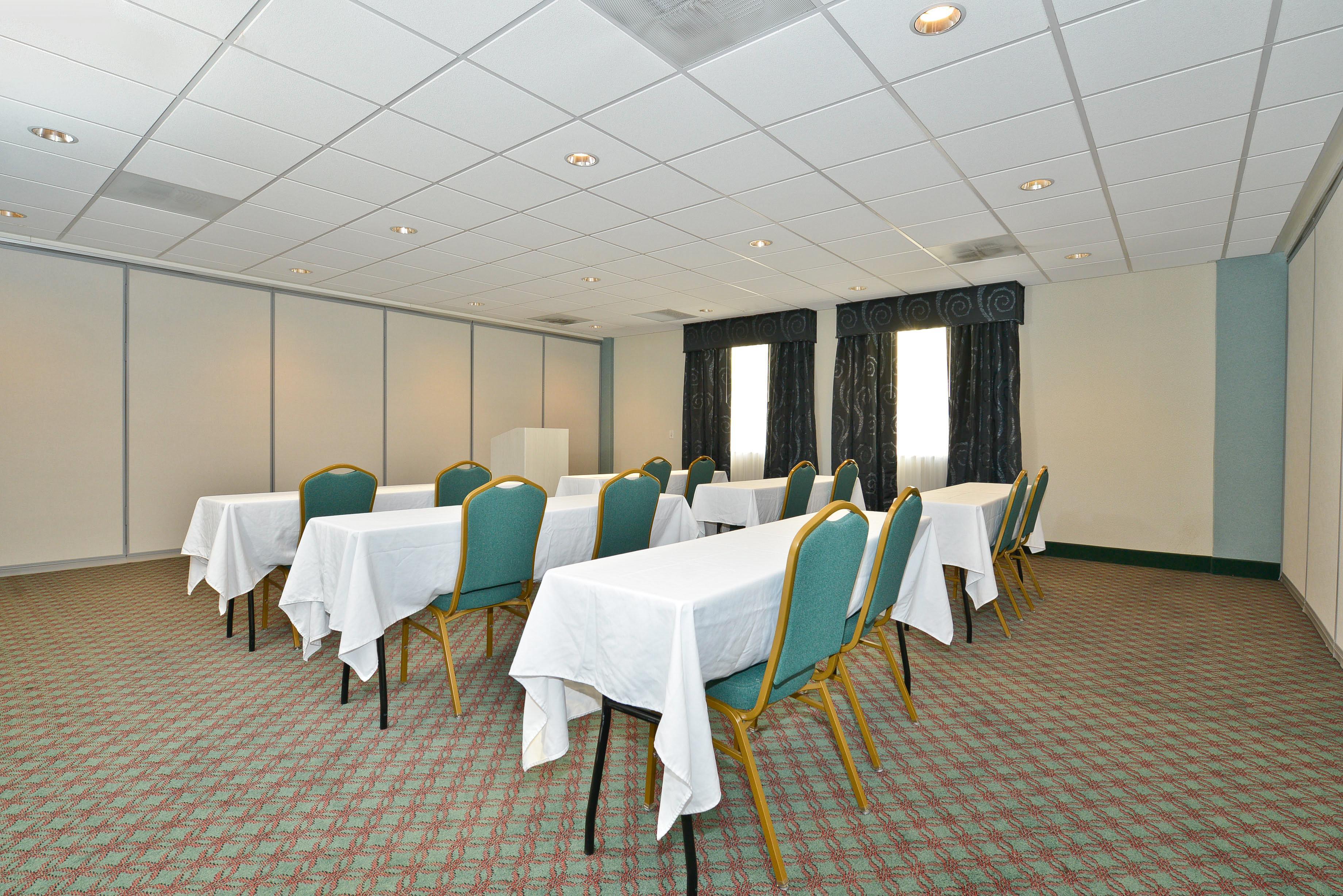 Holiday Inn Express & Suites Tacoma South - Lakewood By Ihg Dış mekan fotoğraf