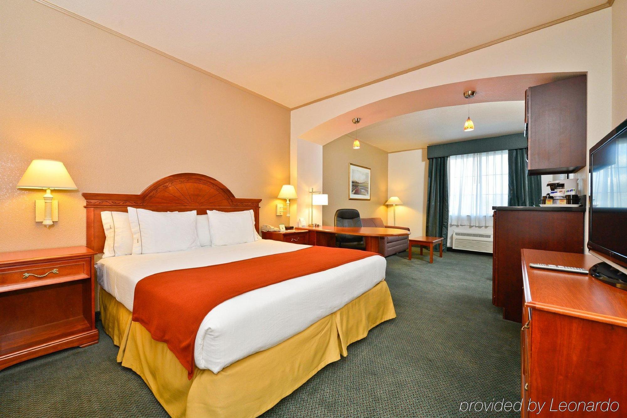 Holiday Inn Express & Suites Tacoma South - Lakewood By Ihg Dış mekan fotoğraf