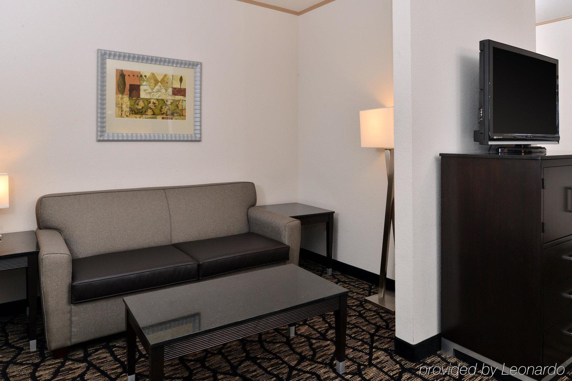 Holiday Inn Express & Suites Tacoma South - Lakewood By Ihg Dış mekan fotoğraf
