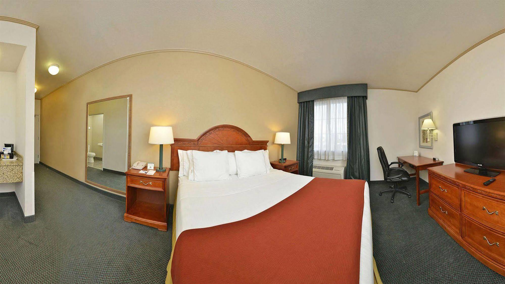 Holiday Inn Express & Suites Tacoma South - Lakewood By Ihg Dış mekan fotoğraf